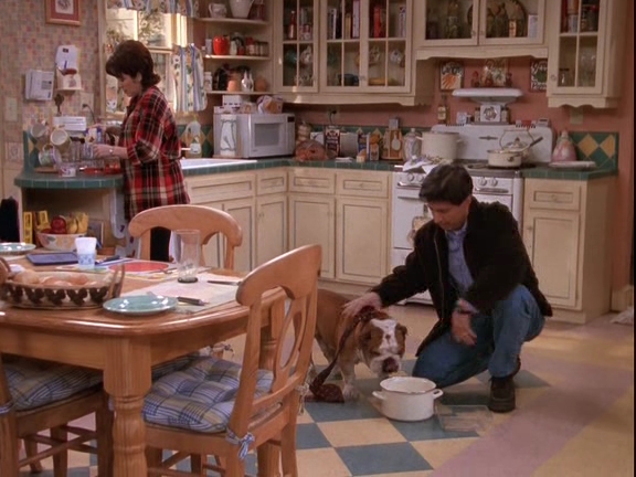 Everybody Loves Raymond - 01x19 - The Dog.avi_000230105.jpg