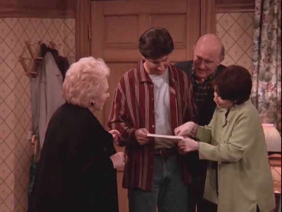 Everybody Loves Raymond - 01x18 - Recovering Pessimist.avi_000208541.jpg