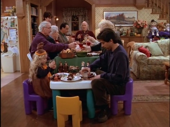 Everybody Loves Raymond - 01x10 - Turkey Or Fish.avi_001118272.jpg