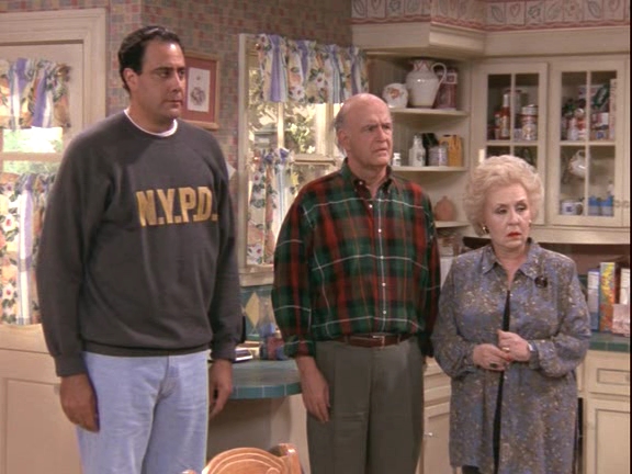 Everybody Loves Raymond - 01x02 - I Love You.avi_001161077.jpg