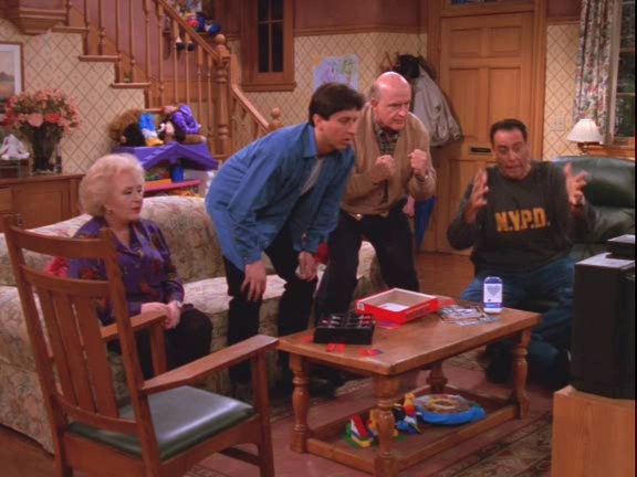 Everybody Loves Raymond - 01x17 - The Game.avi_000815106.jpg